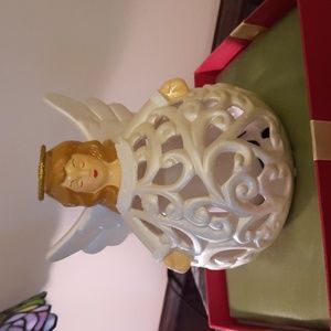 LIKE NEW.  Angel Luminary with Flameless Candle